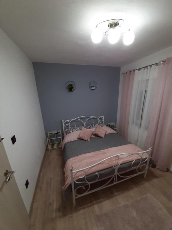Ferienhaus Karlo Pridraga Экстерьер фото