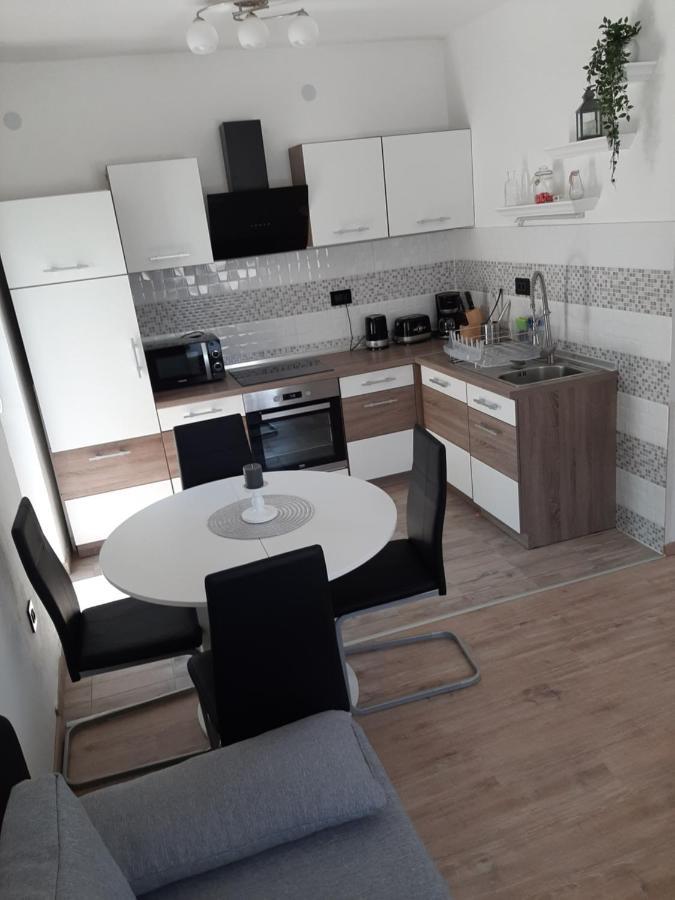 Ferienhaus Karlo Pridraga Экстерьер фото