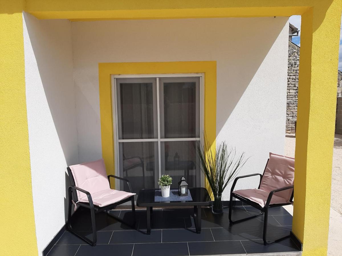 Ferienhaus Karlo Pridraga Экстерьер фото