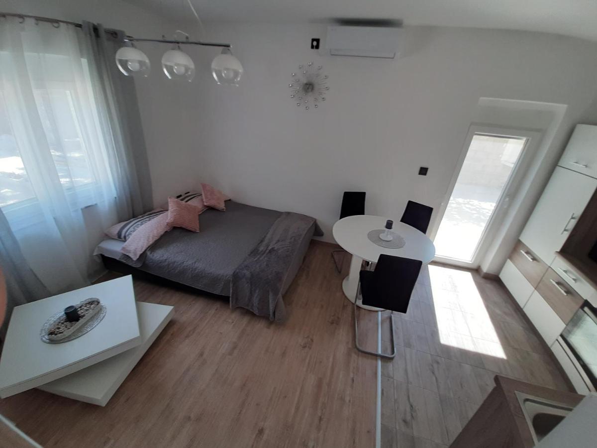 Ferienhaus Karlo Pridraga Экстерьер фото