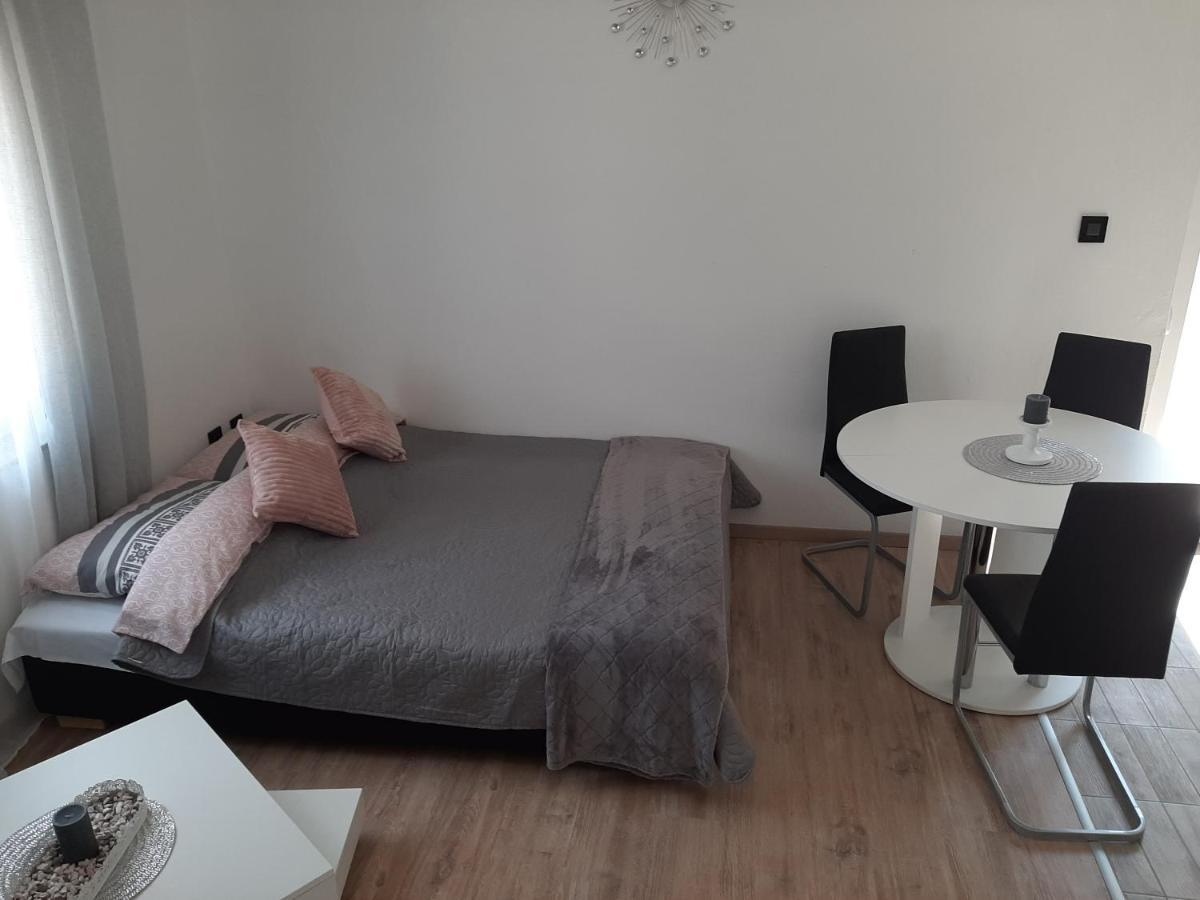Ferienhaus Karlo Pridraga Экстерьер фото
