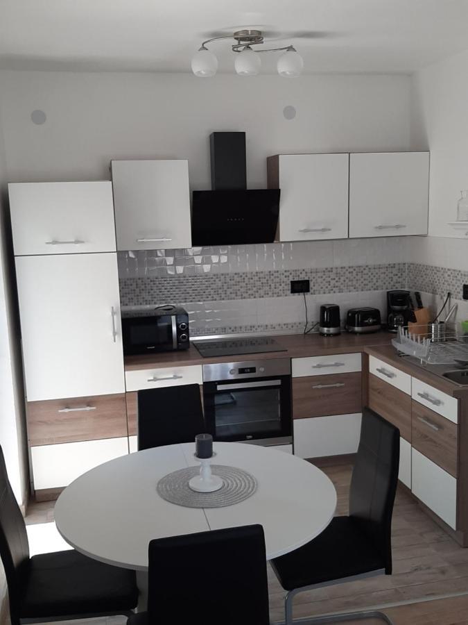 Ferienhaus Karlo Pridraga Экстерьер фото