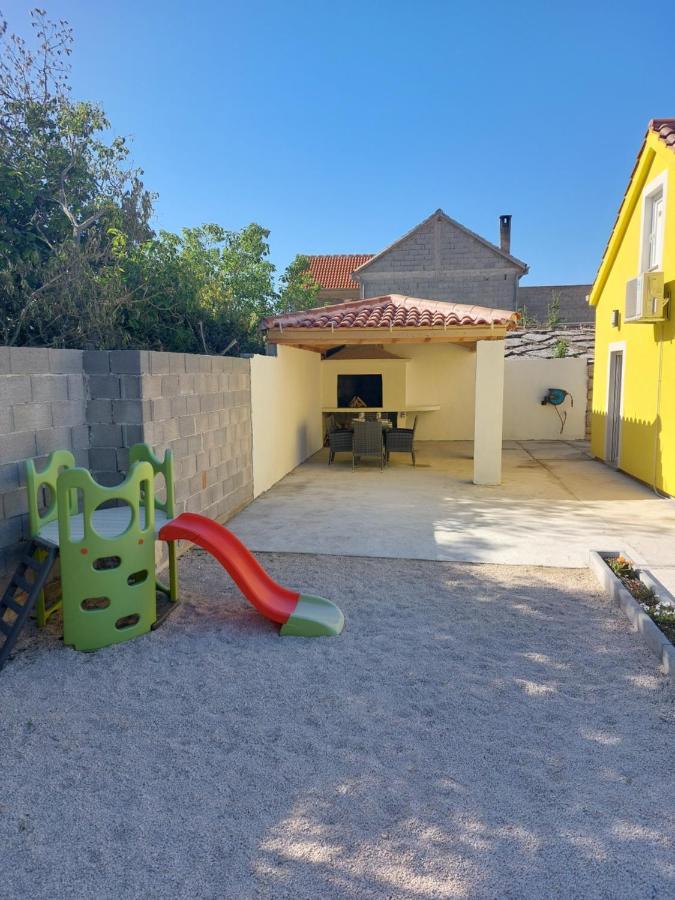Ferienhaus Karlo Pridraga Экстерьер фото